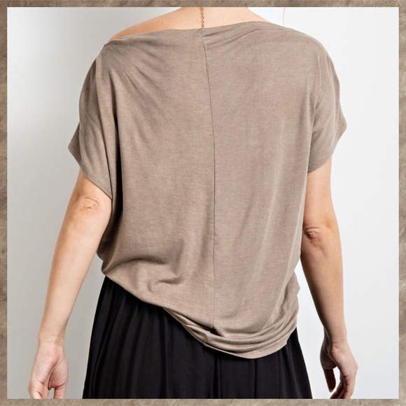 EASEL Ruched Sides Slouchy Short Dolman Sleeves Slinky Boat Neck Top Scooped Hem - Picture 10 of 13